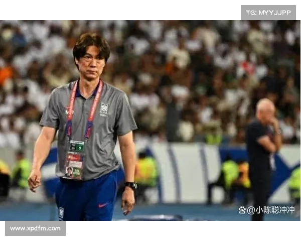 洪明甫与孙兴慜赛场神同步肢体动作与表情惊人相似引热议